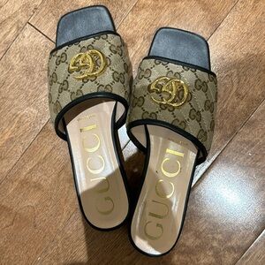Gucci sandals size 7.5